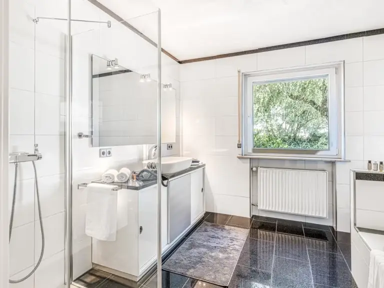 Bath room at Stay Eden 2